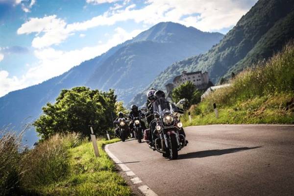 In moto sulle curve del Trentino - Bikers Trentino